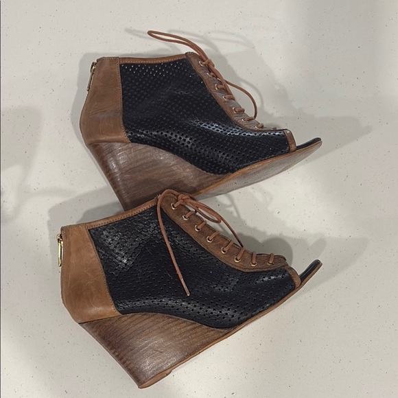 Relance Brown and Black Wedge Open Tor Ankle Boots - Picture 3 of 9